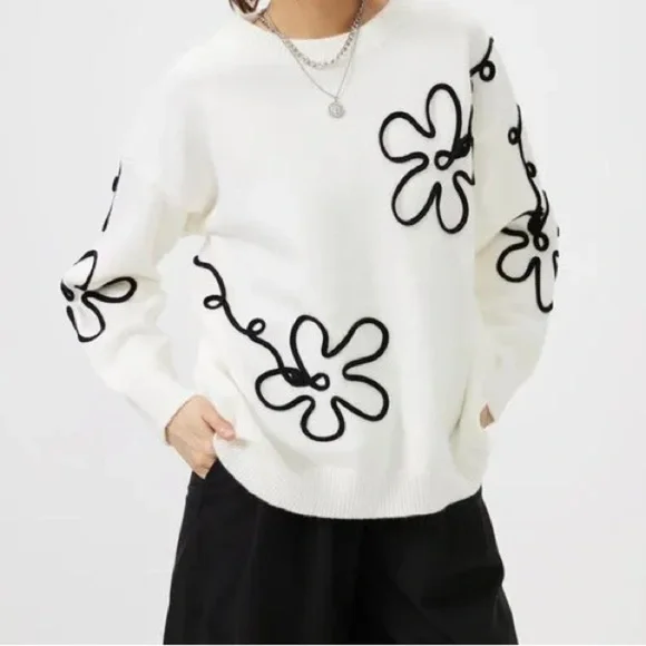 Floral Textured Cream Knitted Sweater - Picture 3 of 7